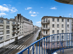 BREST HYPER CENTRE : Appartement lumineux de 100m2 dans un immeuble d'angle